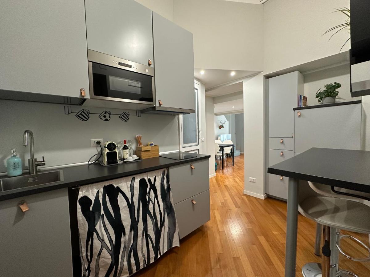 Lovely Flat In Early 20th Century Building Milão