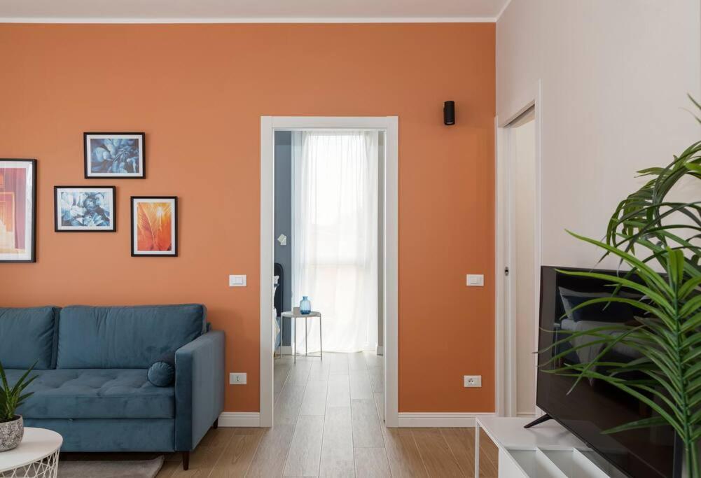 Blue & Orange House Lovely Modern Apartamento