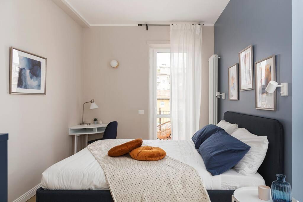 Blue & Orange House Lovely Modern * Milão