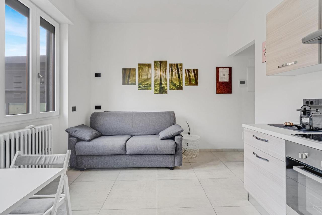 Metro M1 - Smart Home, Fast Free Wifi & Netflix *