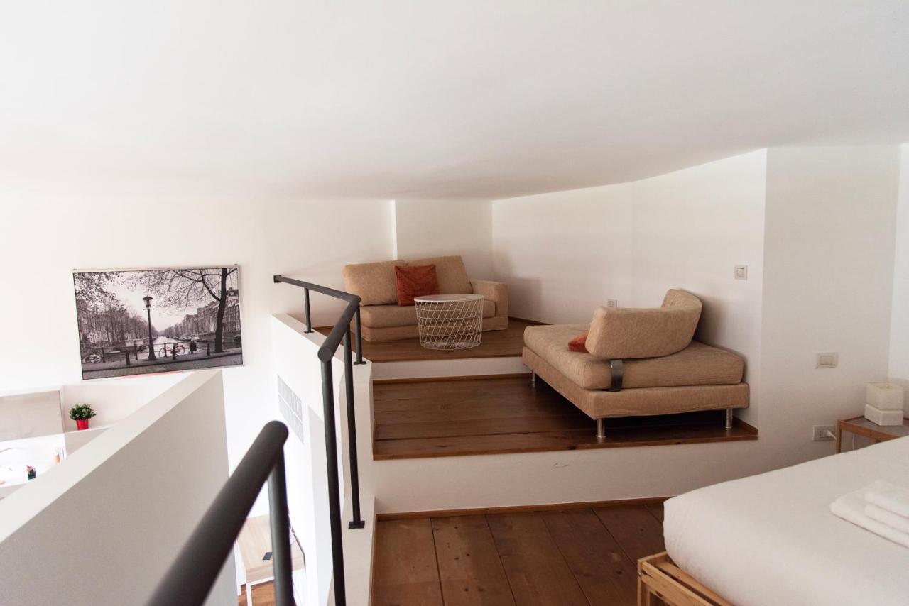 Youhosty - Caviglia 5 * Mailand