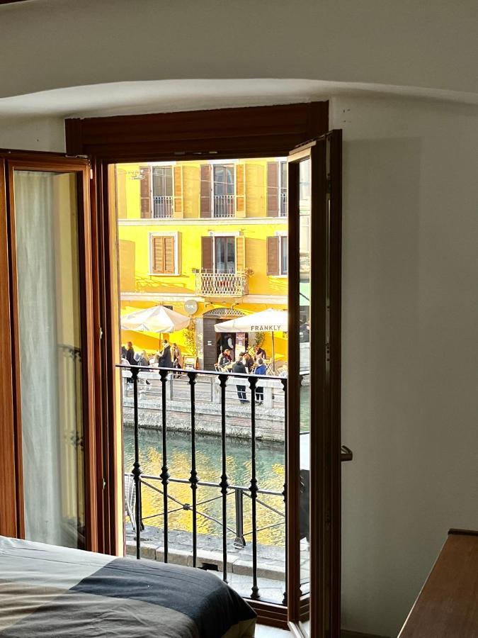 Naviglium Darsena Apartment Milan