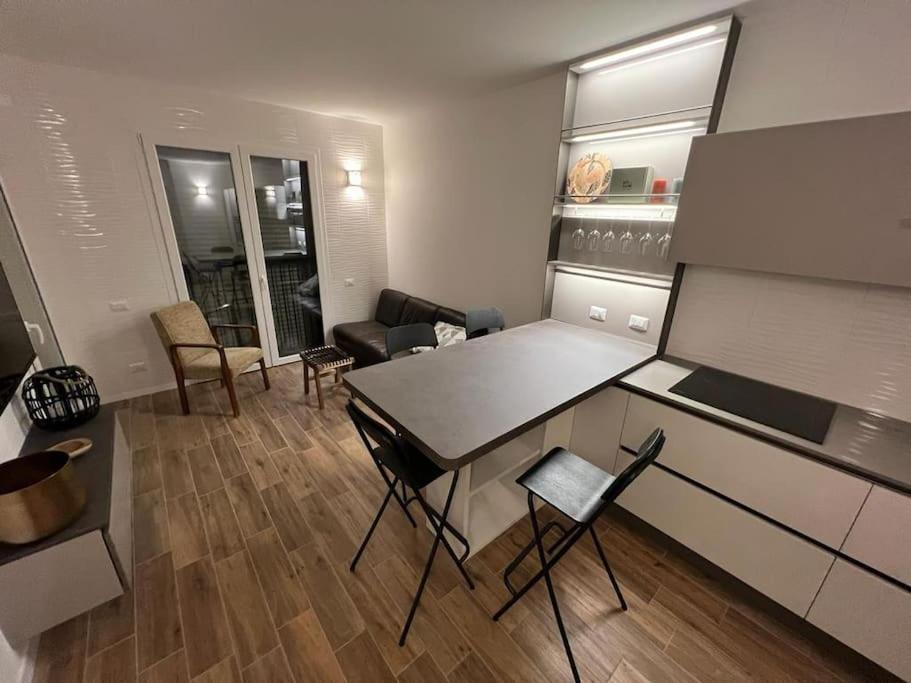 Apartamento Pasolini Avenue Fiera Milão