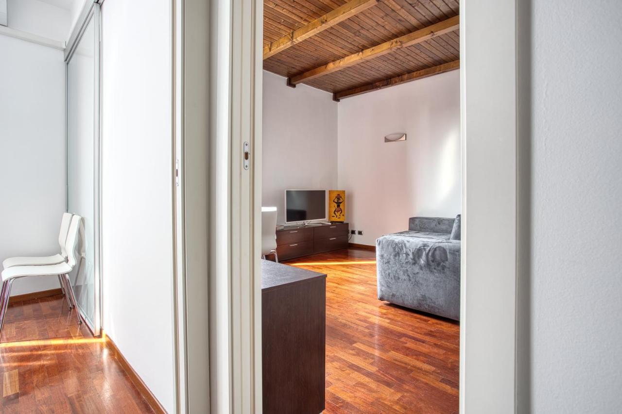 Joivy Charming In The Heart Of Isola District Apartment Milan