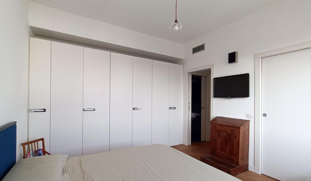 Apartment Lotus Senna Milan