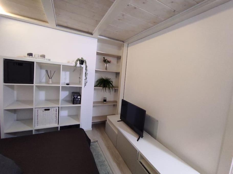 Duomo Porta Venezia Mini Loft Con Wifi E Netflix Apartment *
