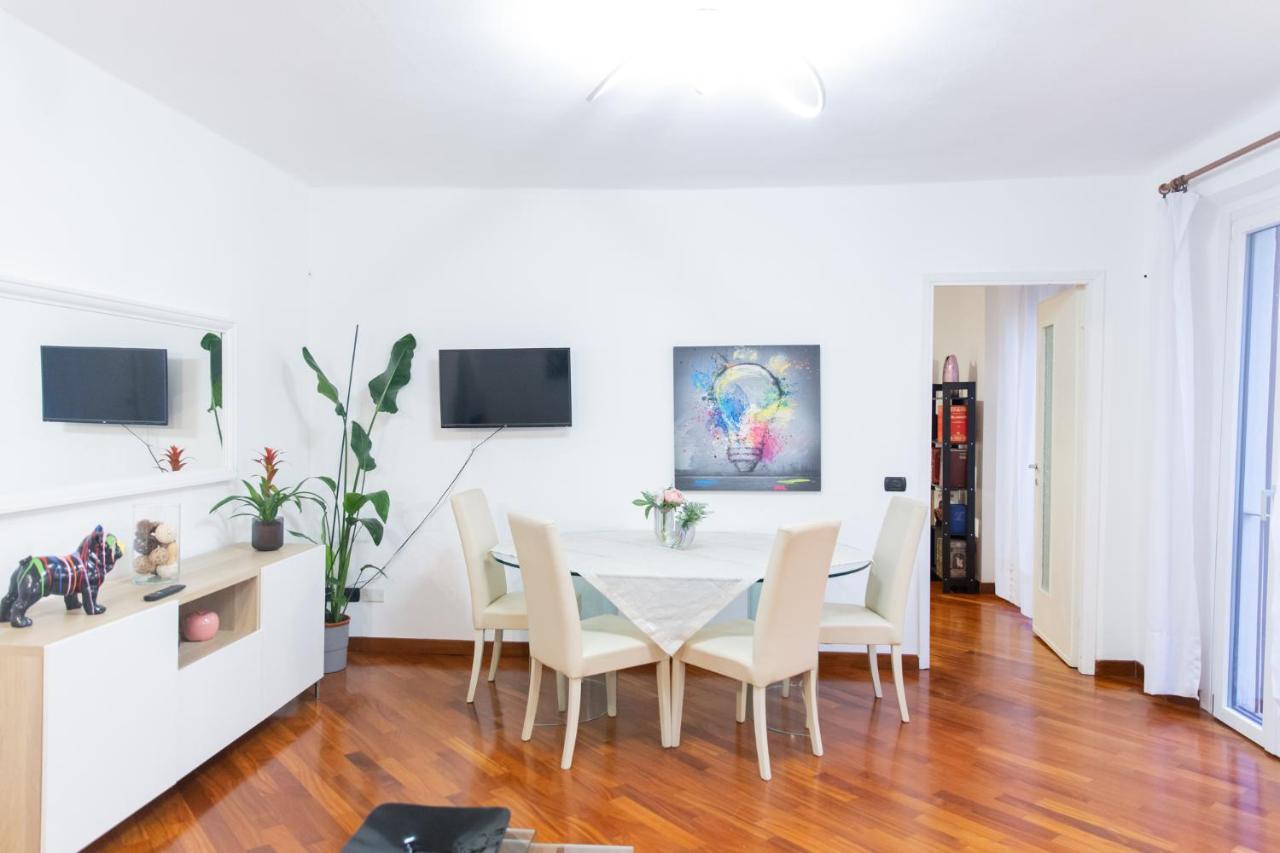 Sweet House Corso Genova Apartment *