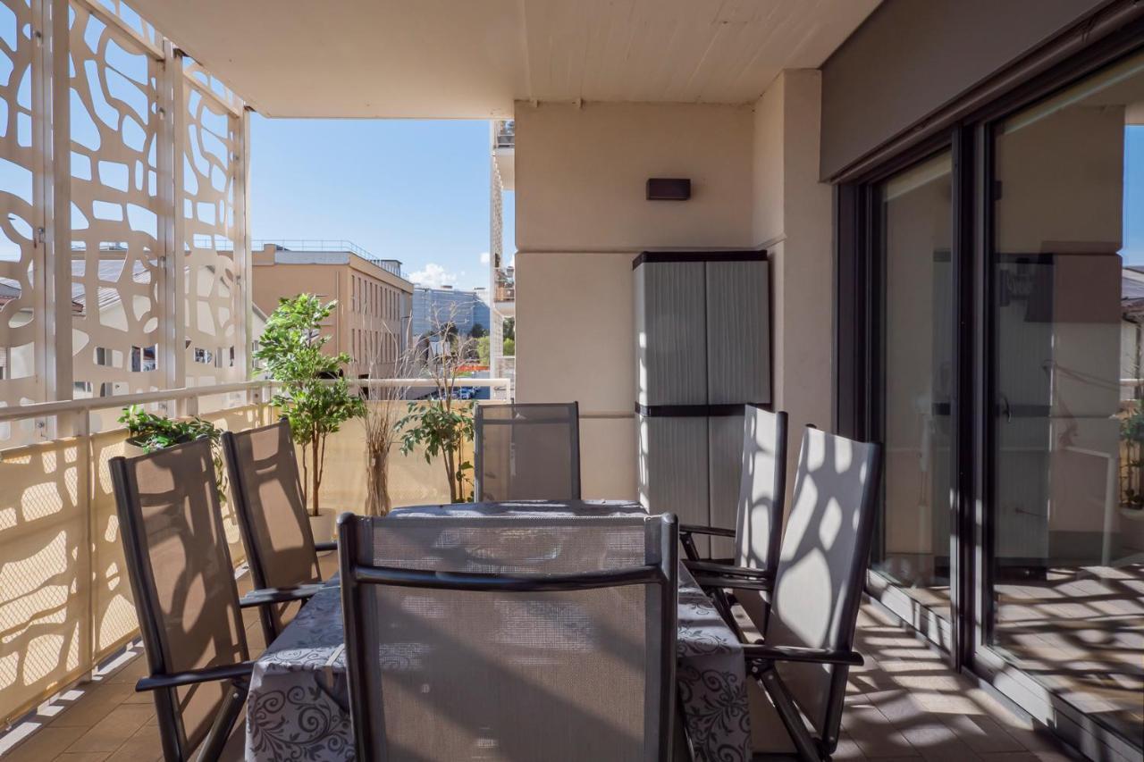Apartment Luxury Near Linate Quintiliano 7 *