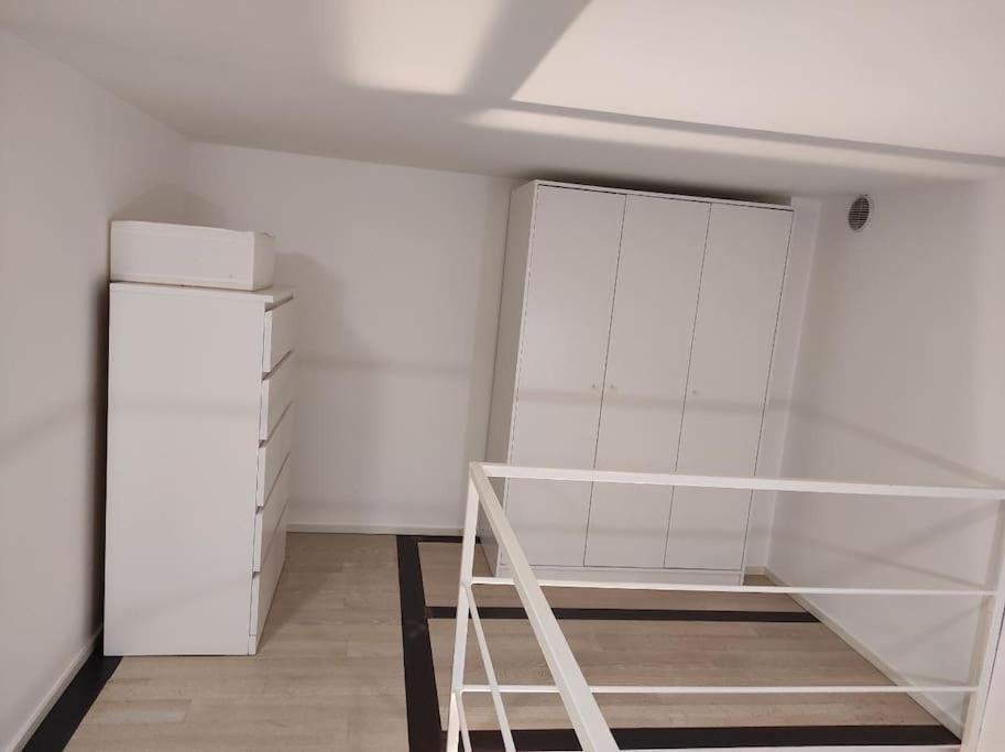 Duomo Porta Venezia Mini Loft Con Wifi E Netflix Apartment Mailand