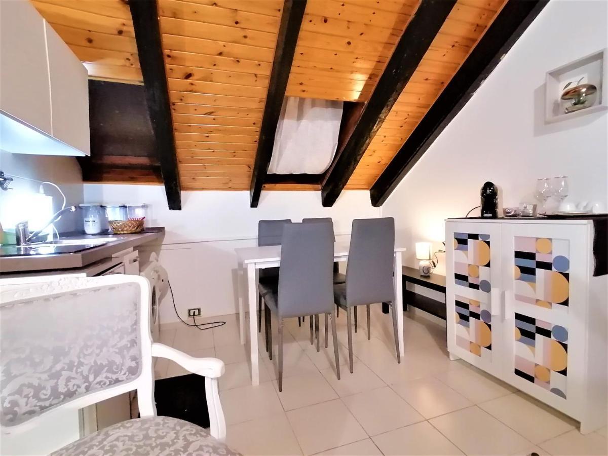 Mercanti Attic Version Apartment Mailand