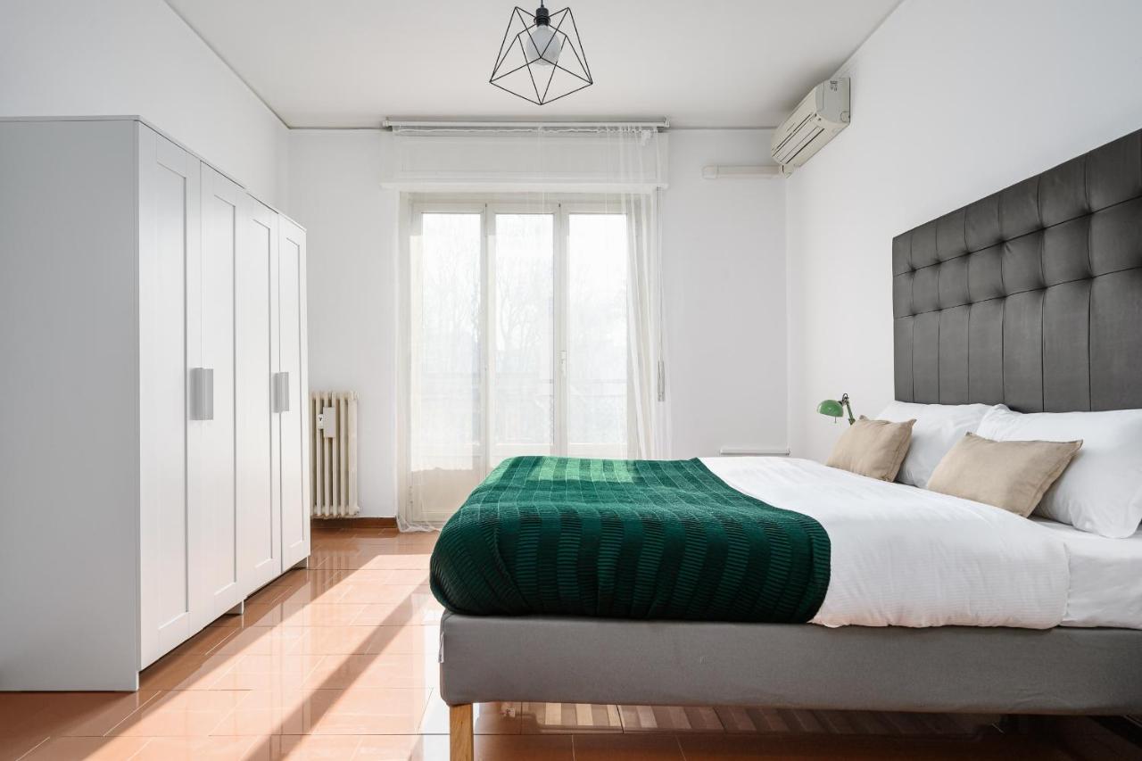 Classbnb - A 200 Metri Dalla Metro Pagano *