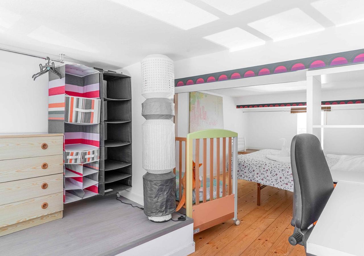 Apartamento Duomo-linate Loft Free Parking Con Tv 50 E Wi-fi Milão