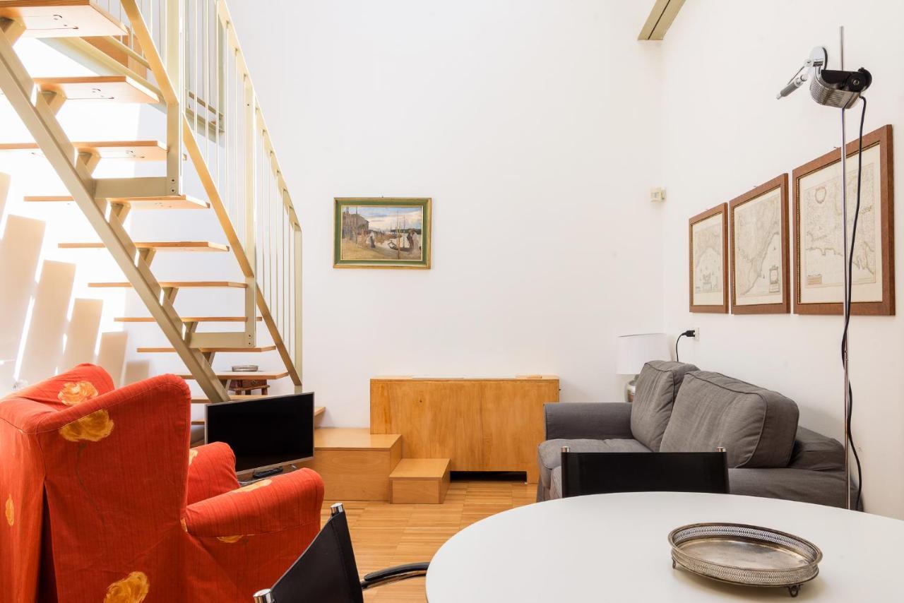 Quattro Passi Dalla Darsena Apartment *
