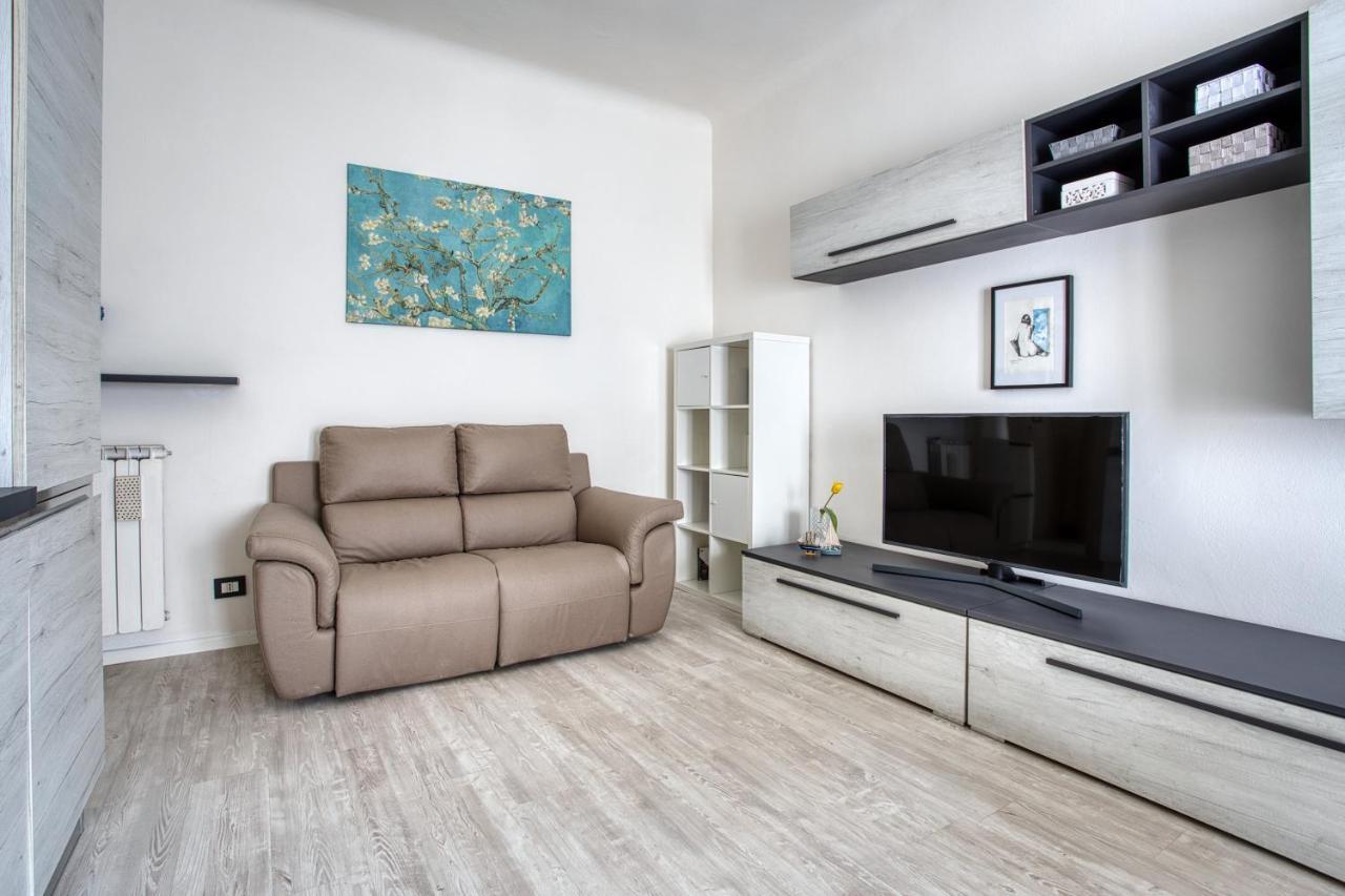 Joivy Chic 1 Bed Flat