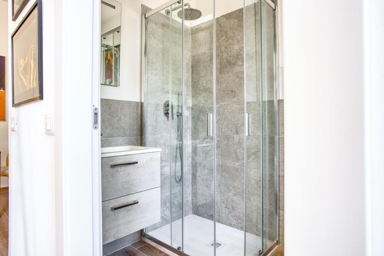 Apartment Joivy Bright Flat Near Sforzesco Castle Mailand