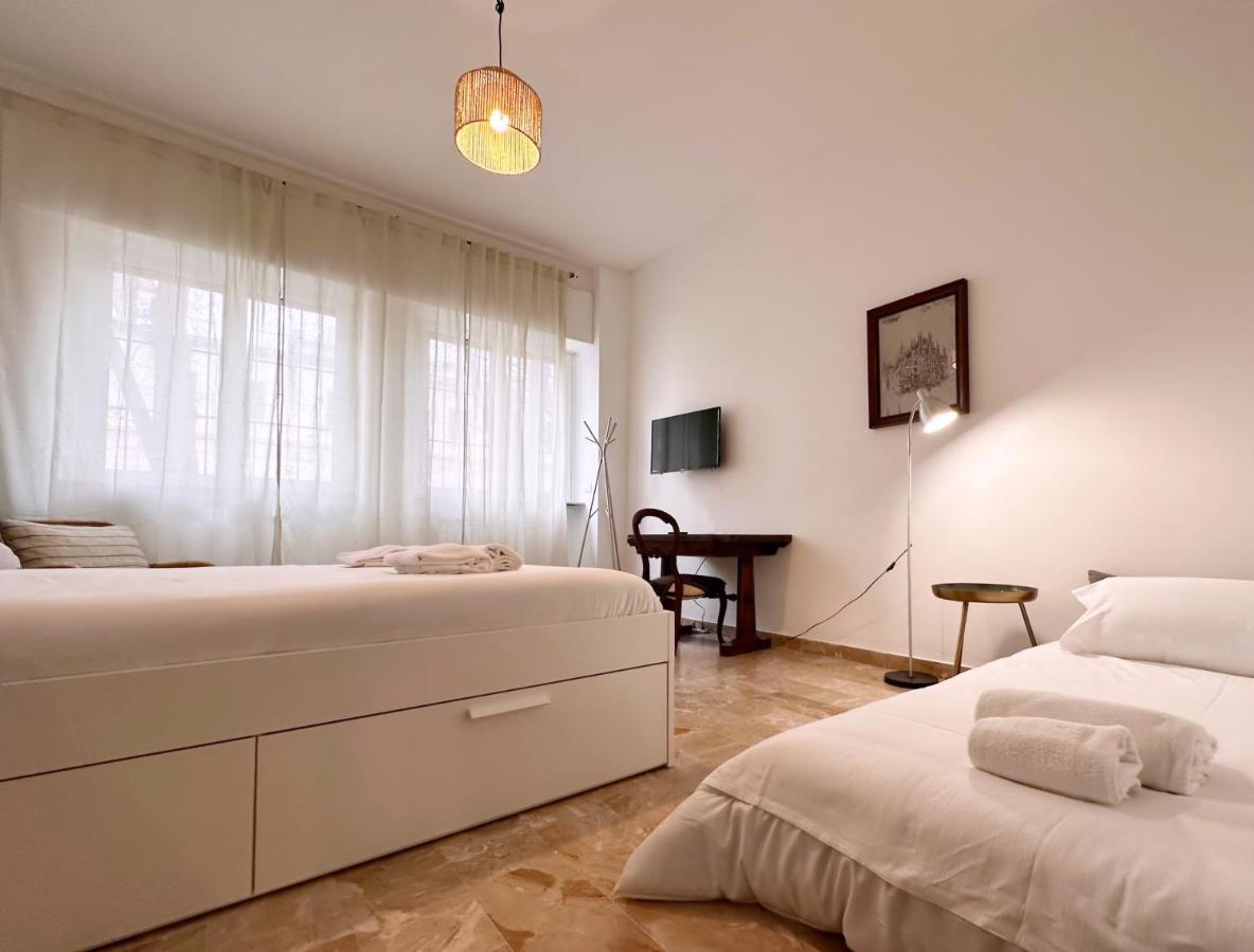 Orea Spiti - Drawings In Teodosio Apartamento