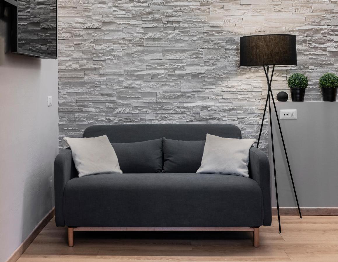 Super Modern And Design Apartment, A Due Passi Dai Navigli * Milão