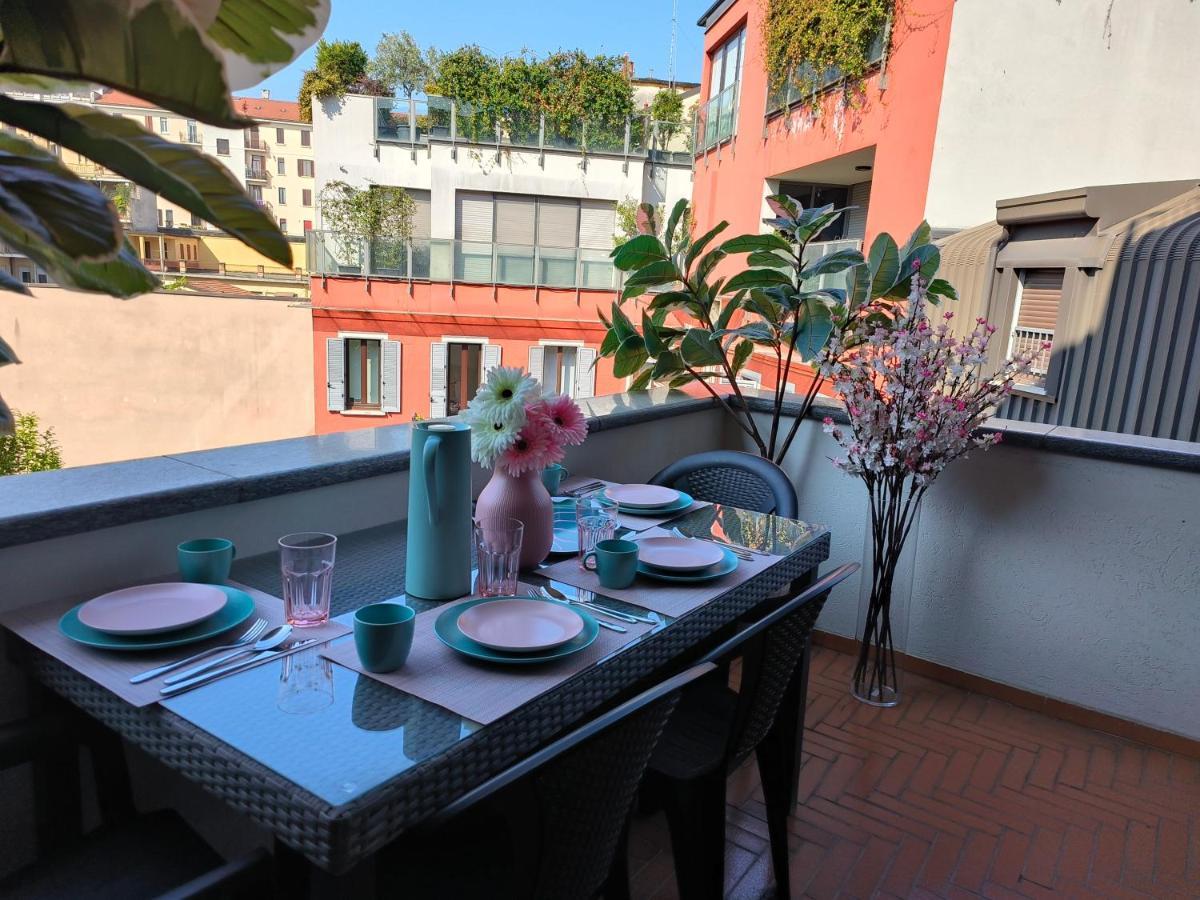 Apartment Exclusive And Unobtainable Big Terrace In Downtown With Ac, Wifi, Subway M1 And M2 In Shopping Area *