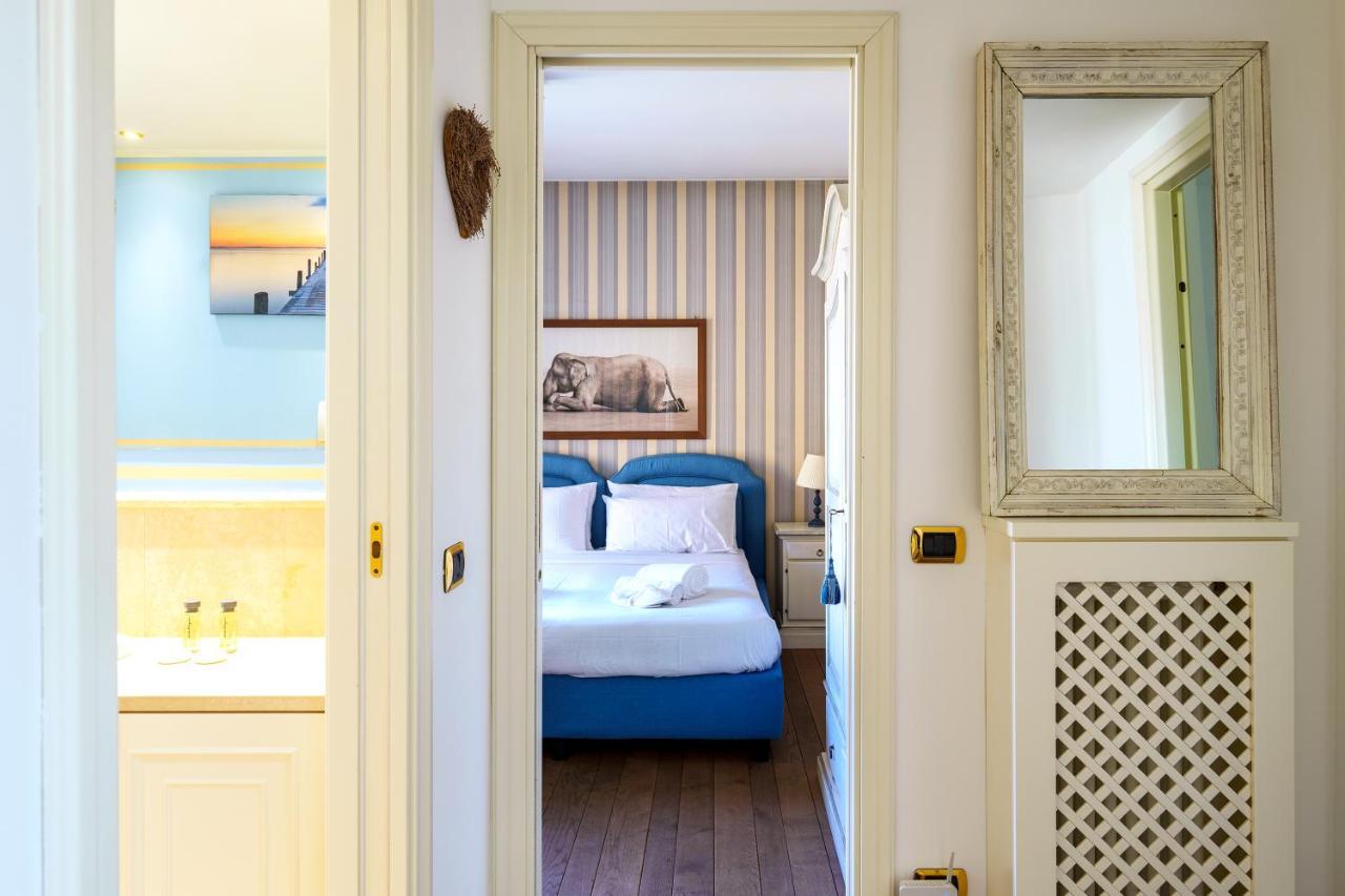 Apartment Montenapoleone-duomo Attico Di Lusso E Parcheggio Privato