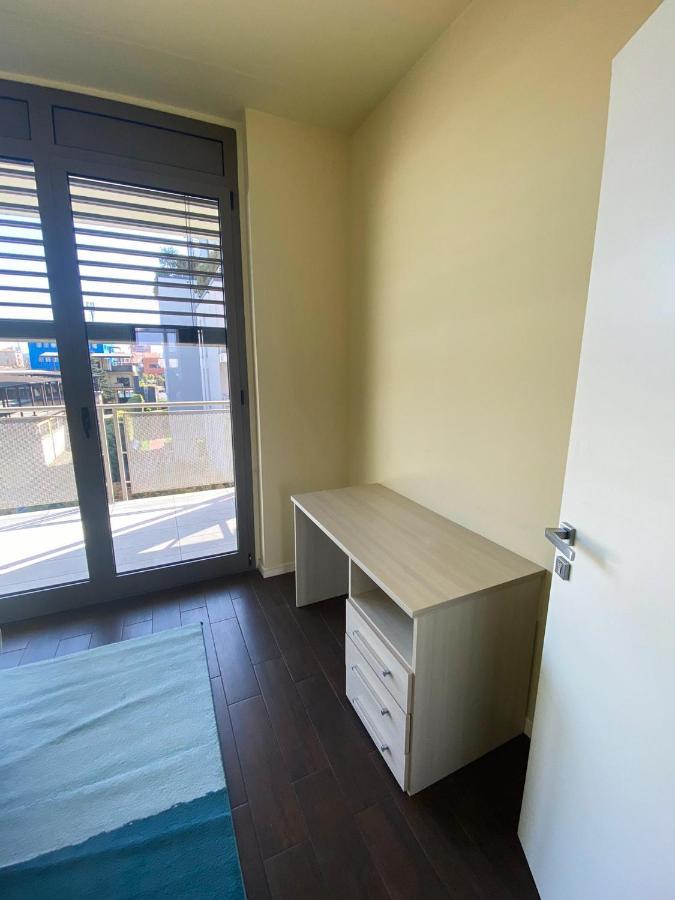 Apartamento Moderno E Comodo In Bovisa Milão