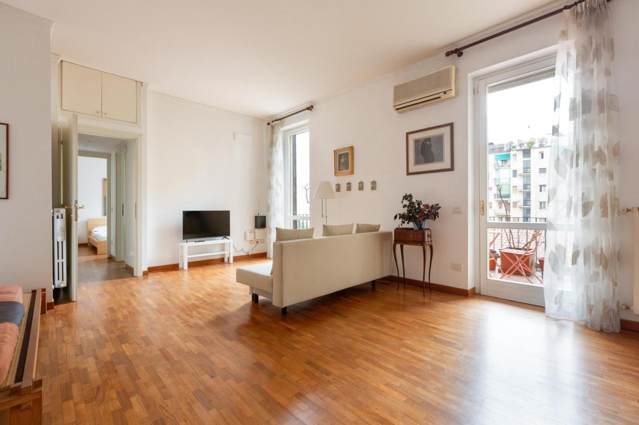 Apartment Cozy With Balcony - Porta Romana District