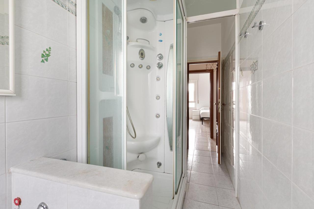 Comfy X6 - 400 M Far From Bonola Mm1 Apartment