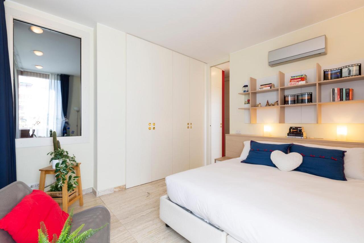 Twins - Tolstoj District Apartment Mailand