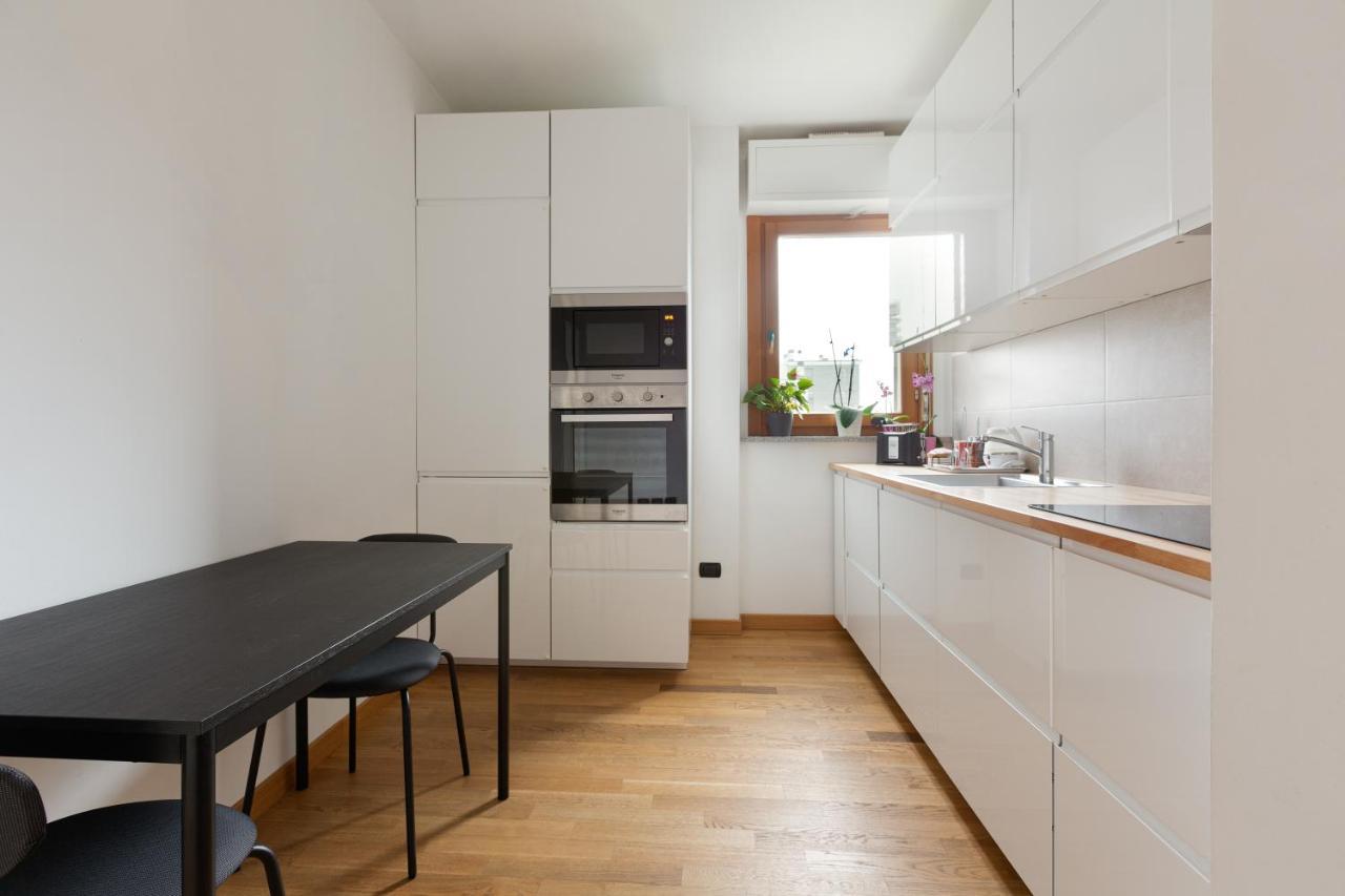 Apartment Comfy X3 - With Balcony Mailand
