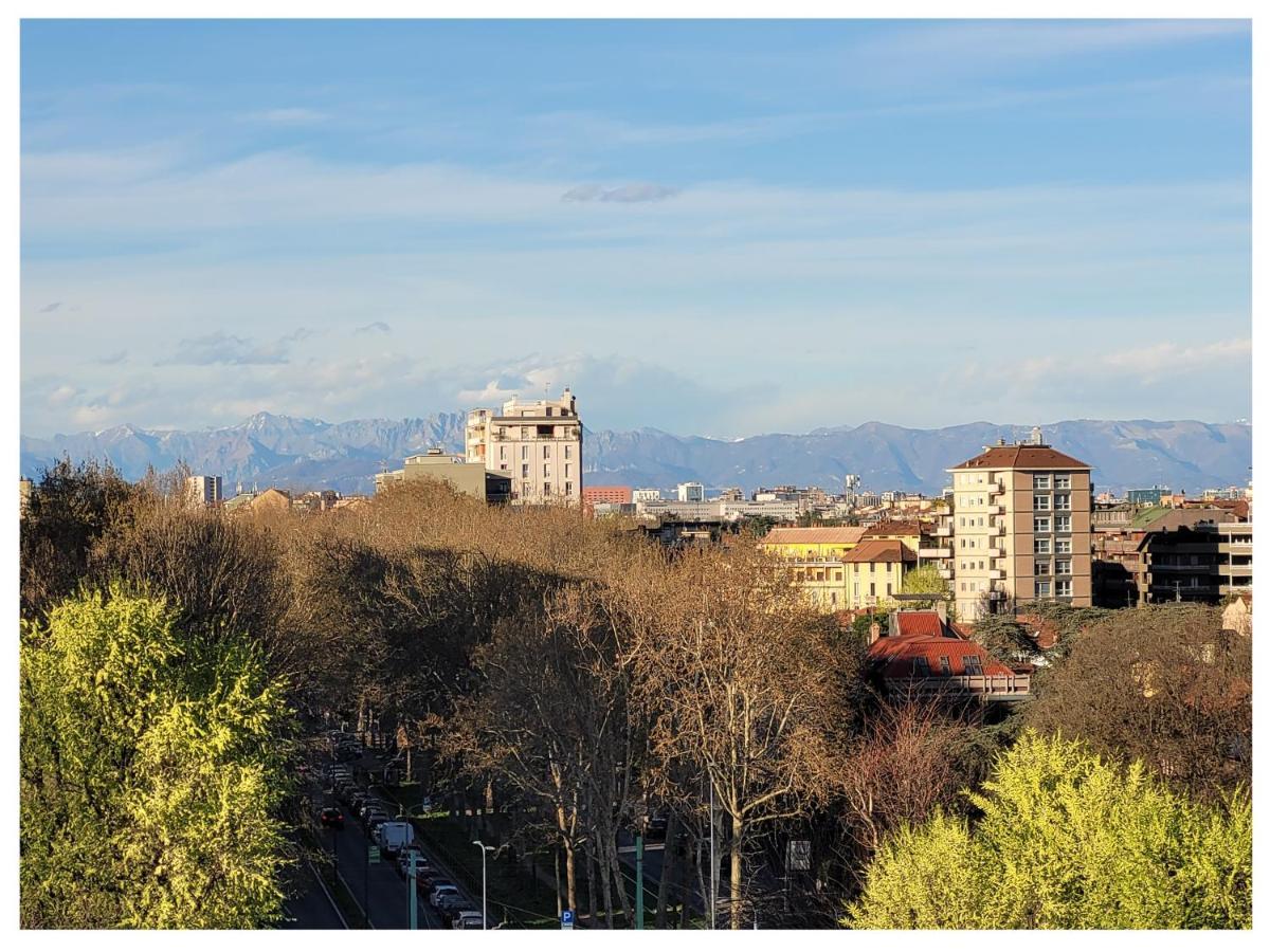 La Milanese, Appartamento Moderno Con Balcone - Metro Isola A 2 Min Apartment Mailand