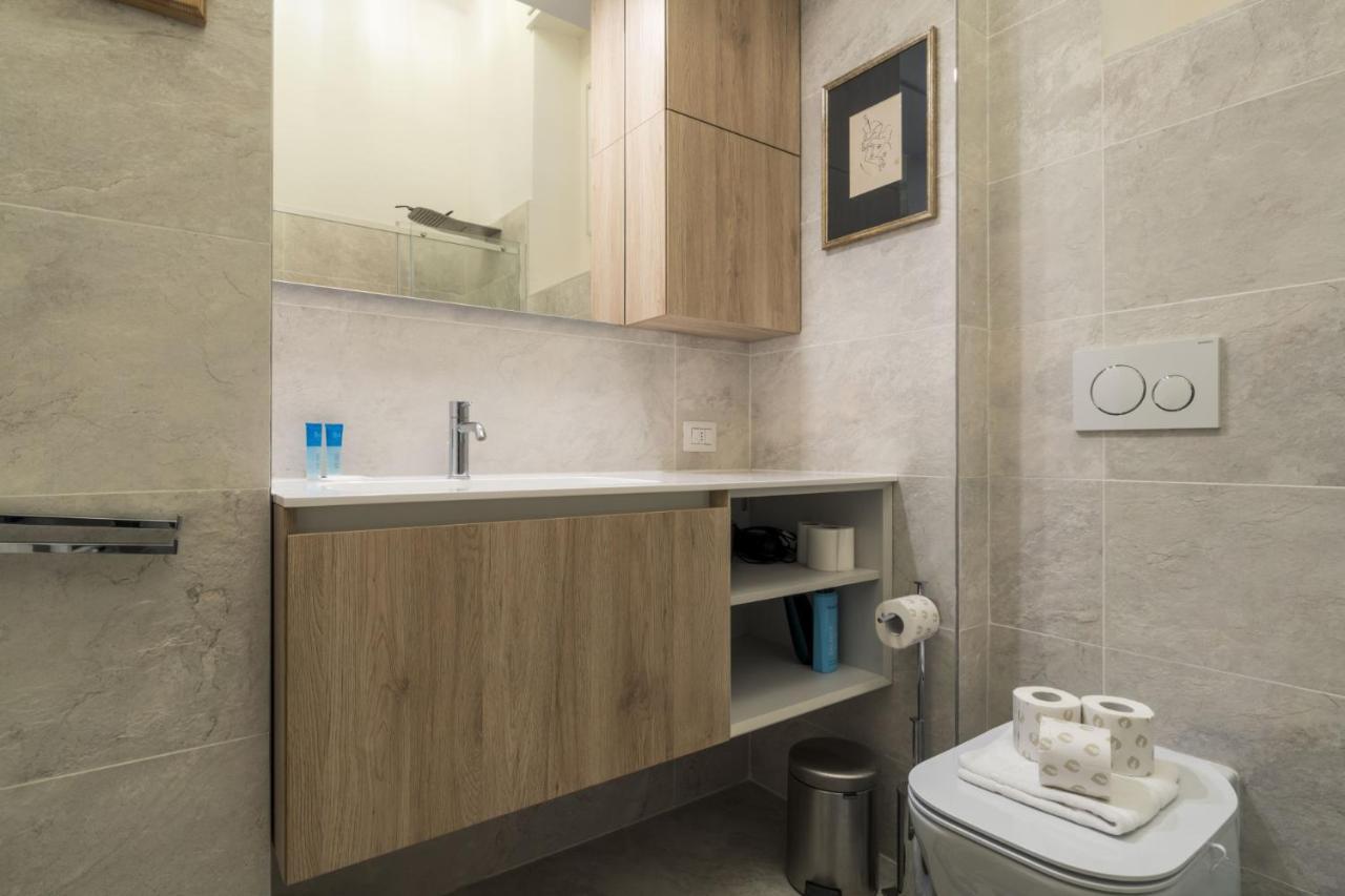 Easylife - Comoda Residenza Con Terrazzino Abitabile In Zona Sant Ambrogio Apartment *