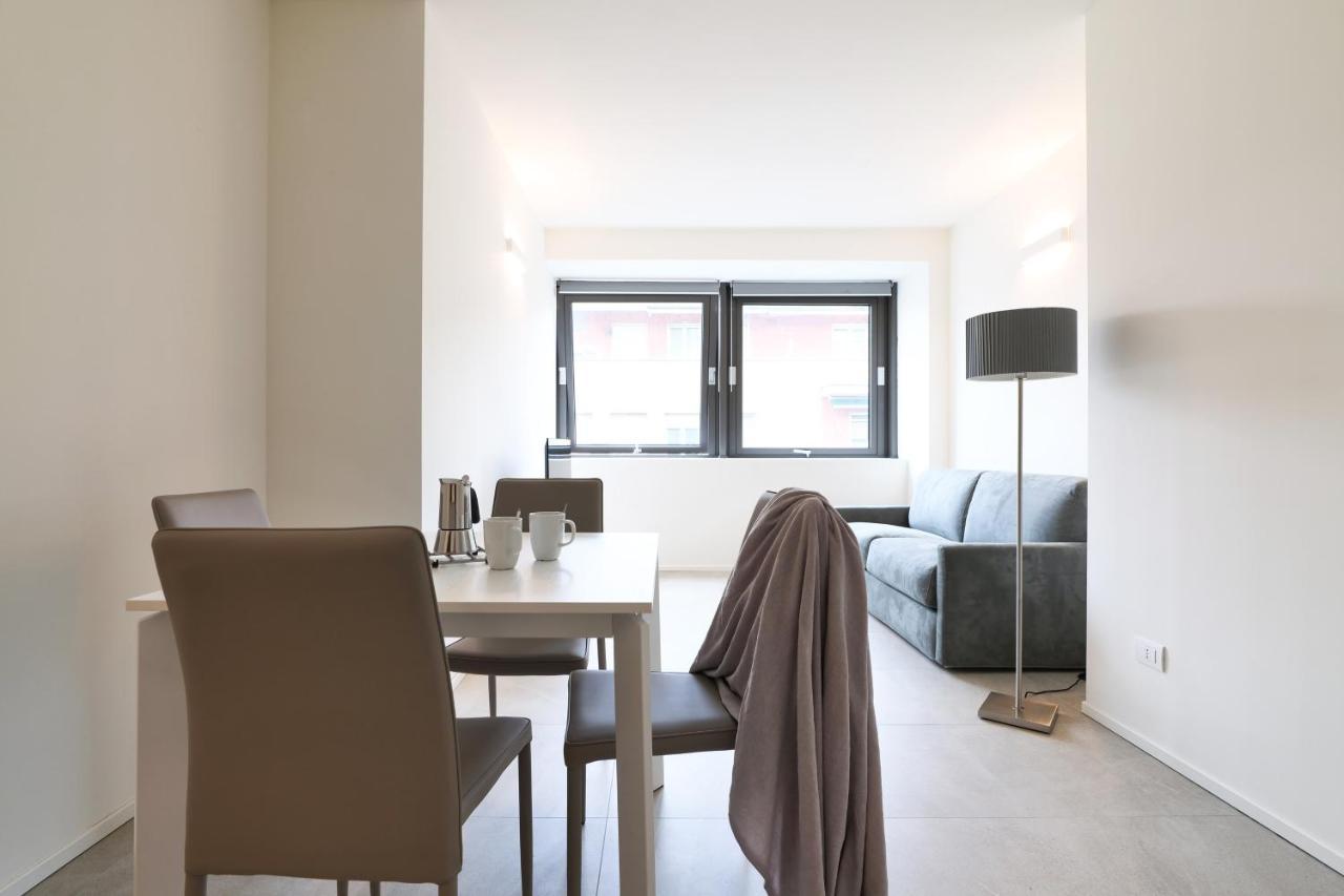Contempora - Rosellini 5a Mailand