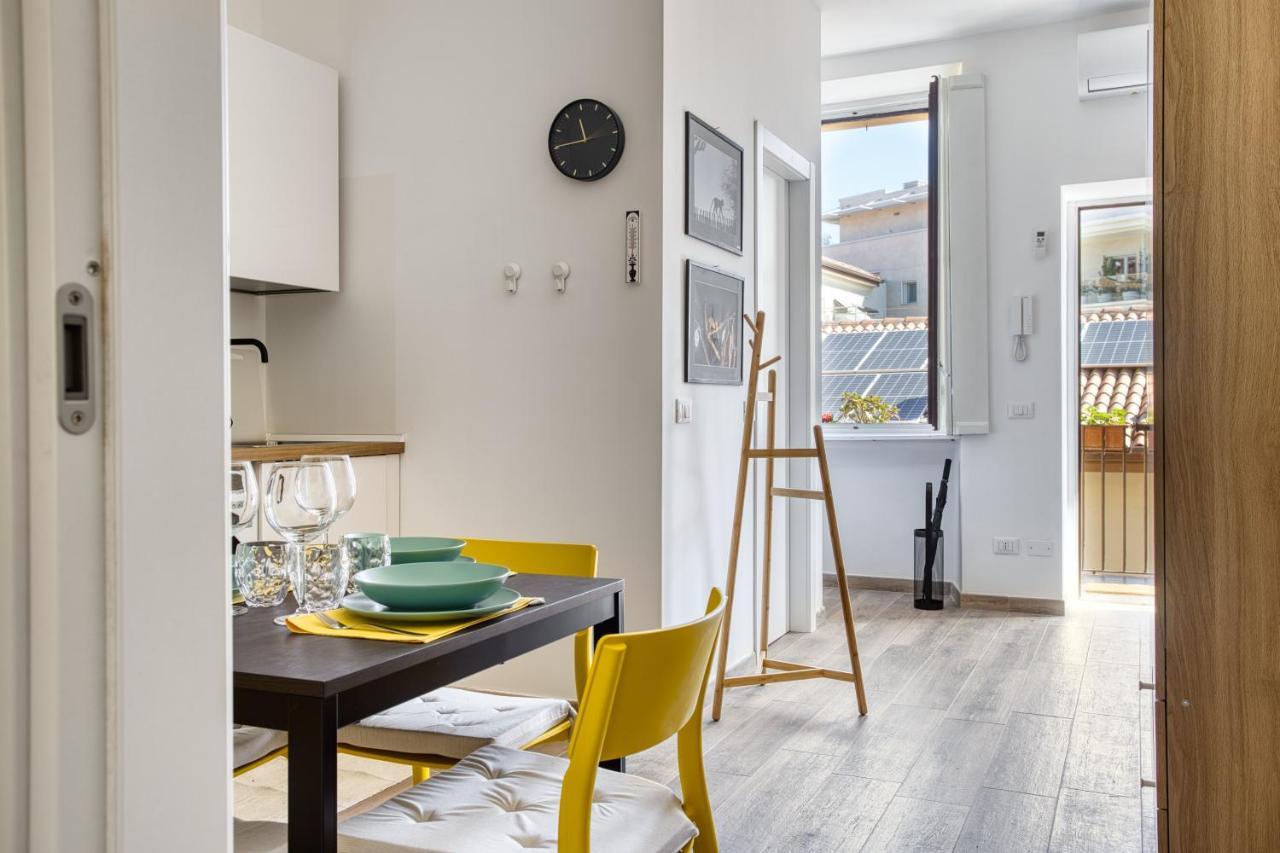 Joivy Bright Flat Near Sforzesco Castle Mailand
