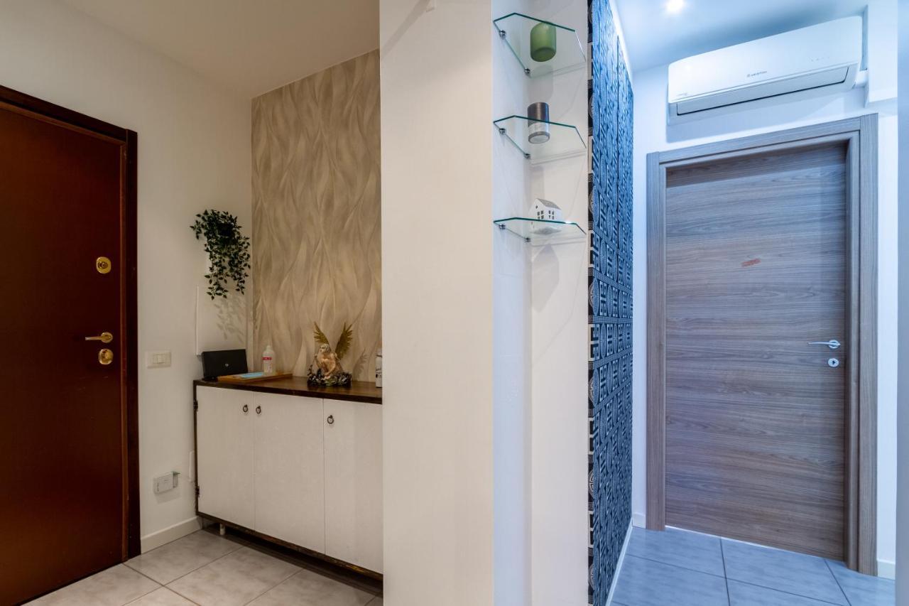 Apartamento Grazioso Metro Vicinissima Facile Per Arrivare A Duomo Milão