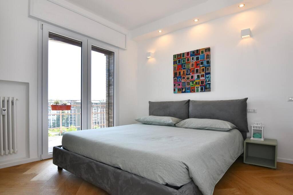Apartamento Luminoso Bilocale Con Terrazzino Milão