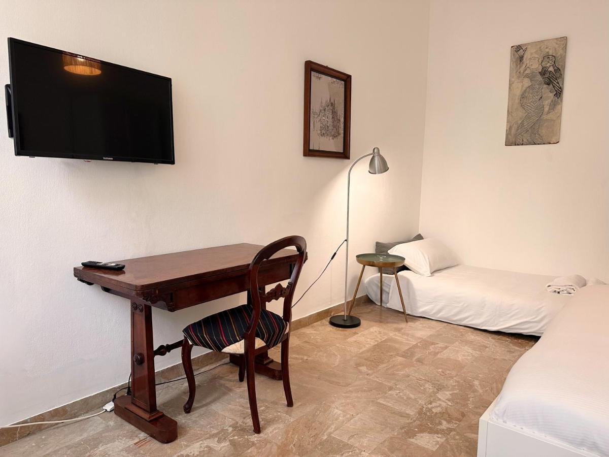 Orea Spiti - Drawings In Teodosio Apartamento