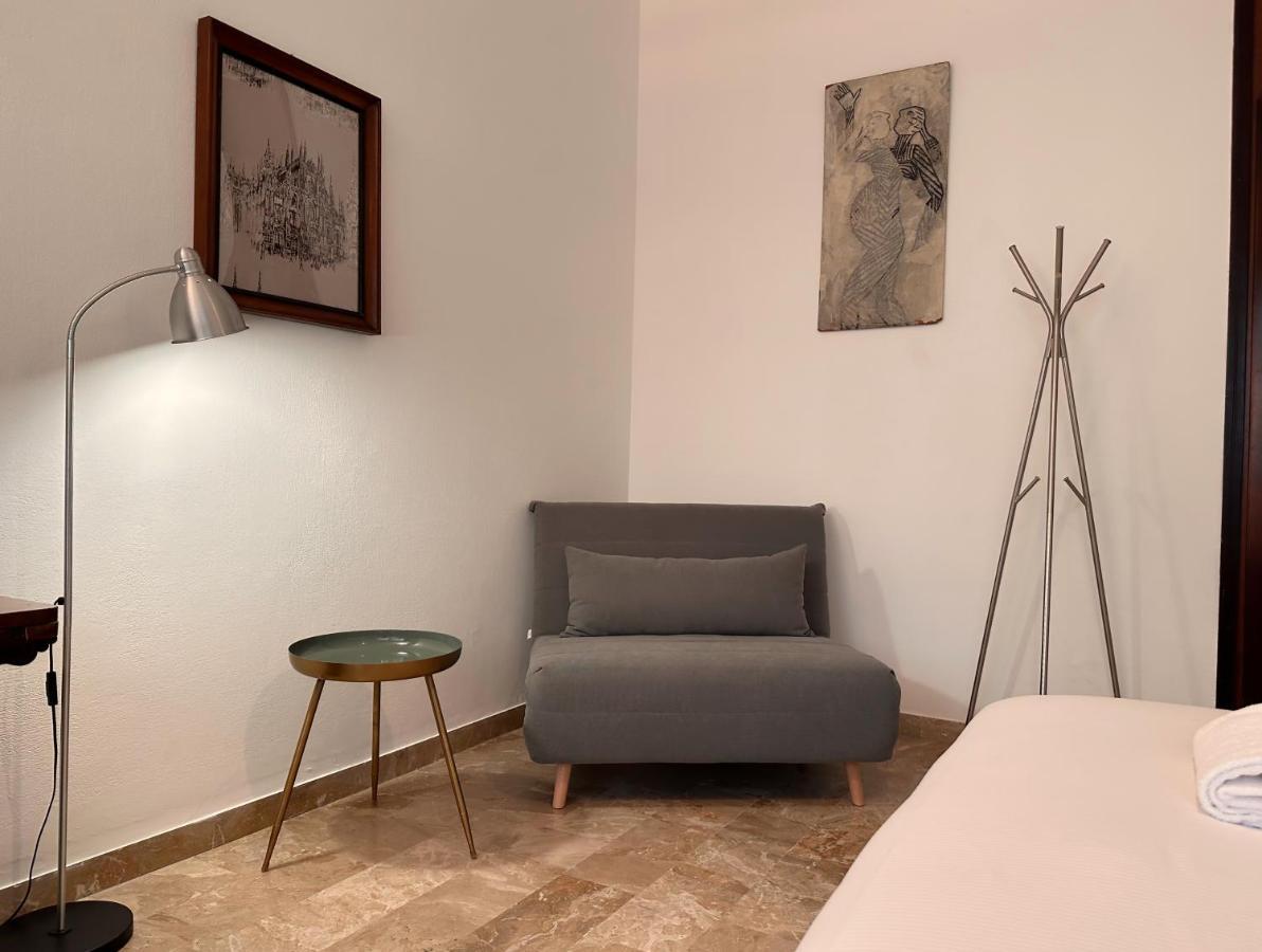 Orea Spiti - Drawings In Teodosio Apartamento