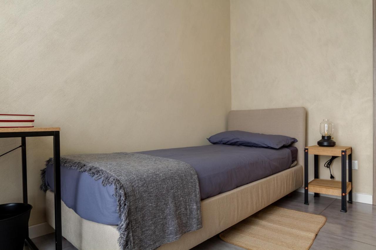 Grazioso Metro Vicinissima Facile Per Arrivare A Duomo Apartamento
