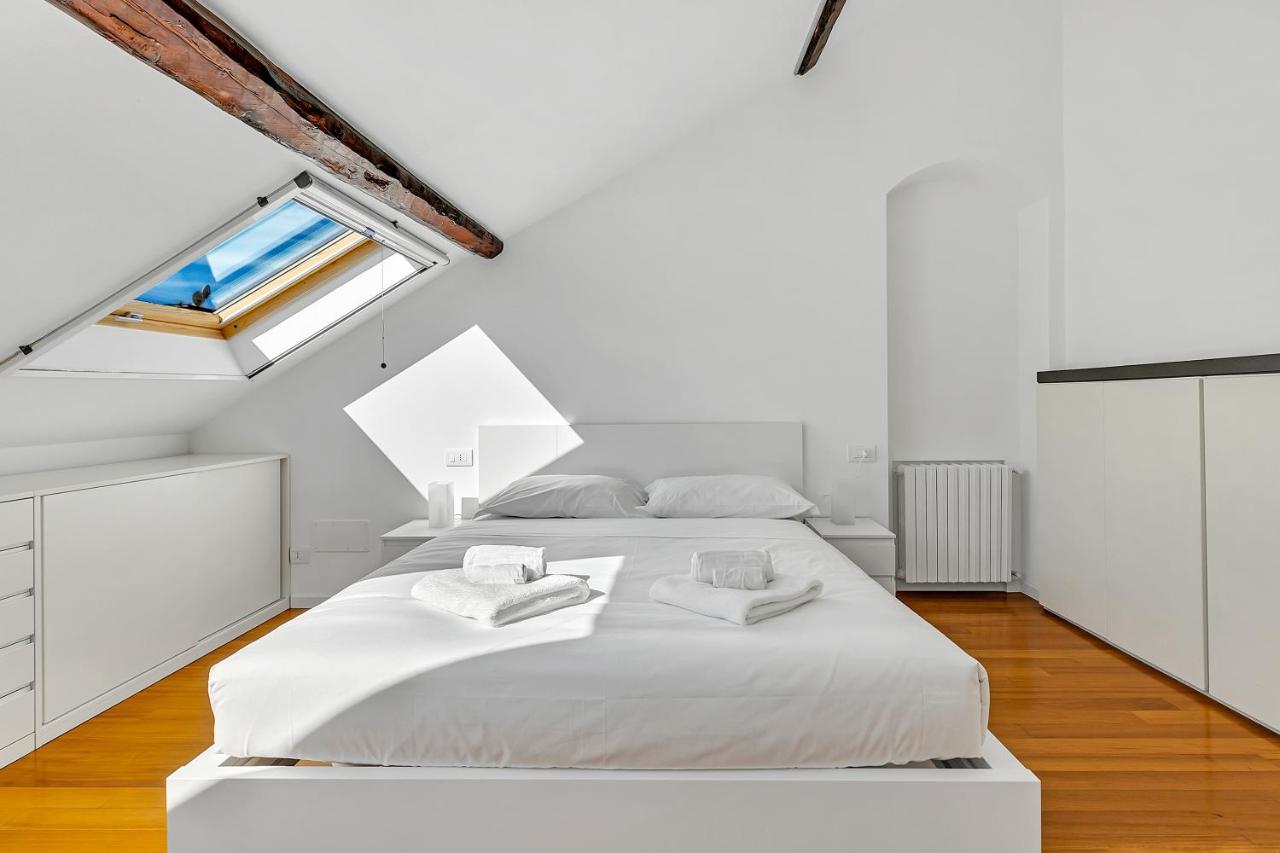 Cosmopolitan Apartment