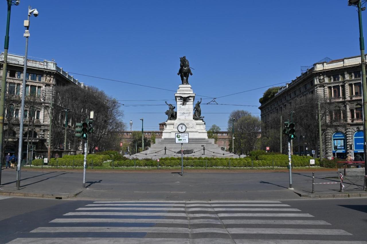 Le Guglie In Piazza Castello - Centro Storico Mailand