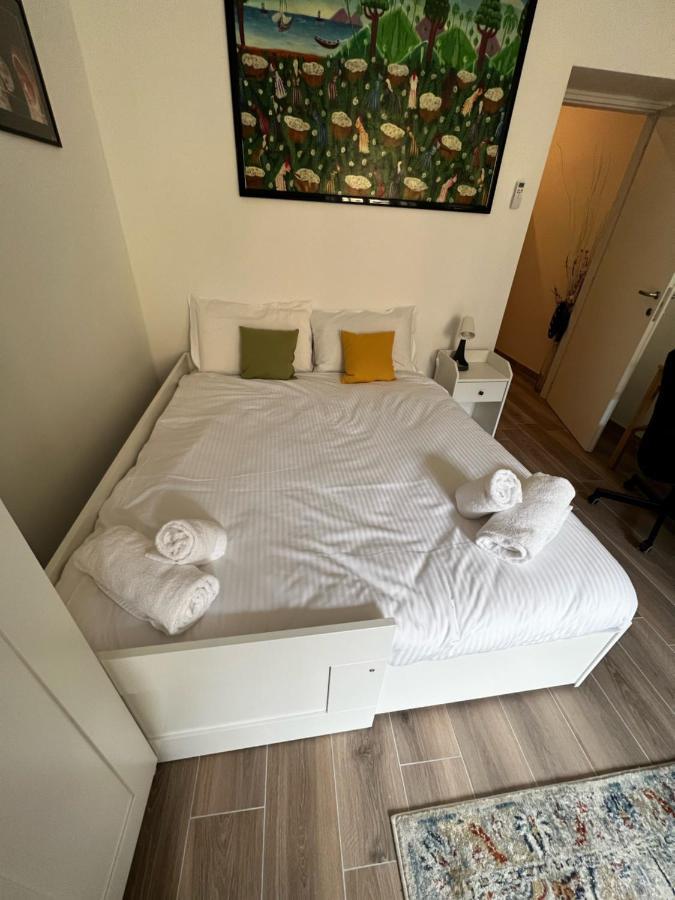 Joivy Bright Flat Near Sforzesco Castle Mailand