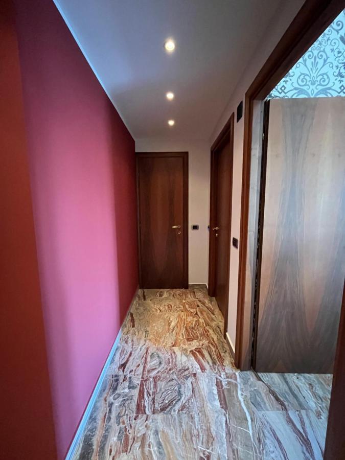 La Casa Di Sara - *