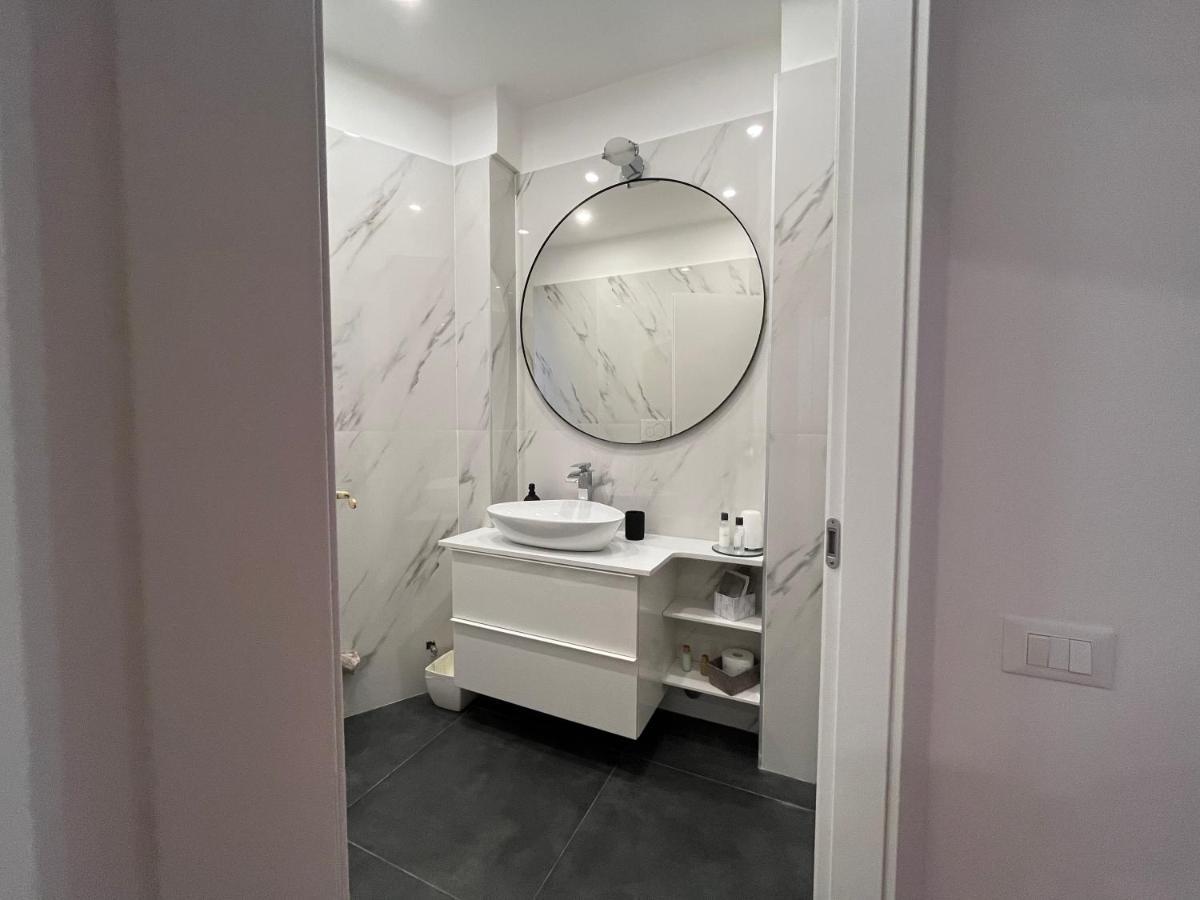 Casa Vercelli Delizioso Bilocale Moderno Nella Vecchia *