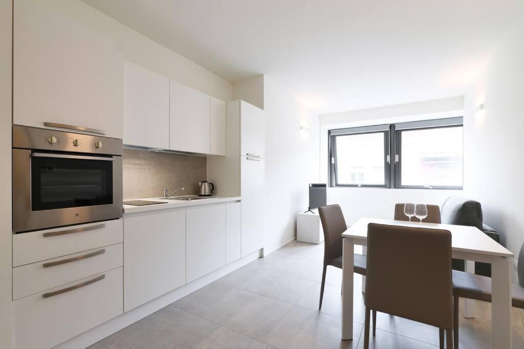 Apartment Contempora - Rosellini 6a Mailand