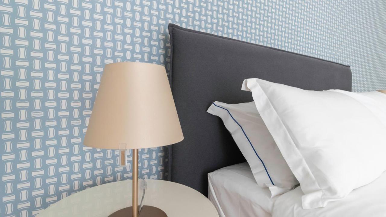 Italianway - Corso 11 * Milan