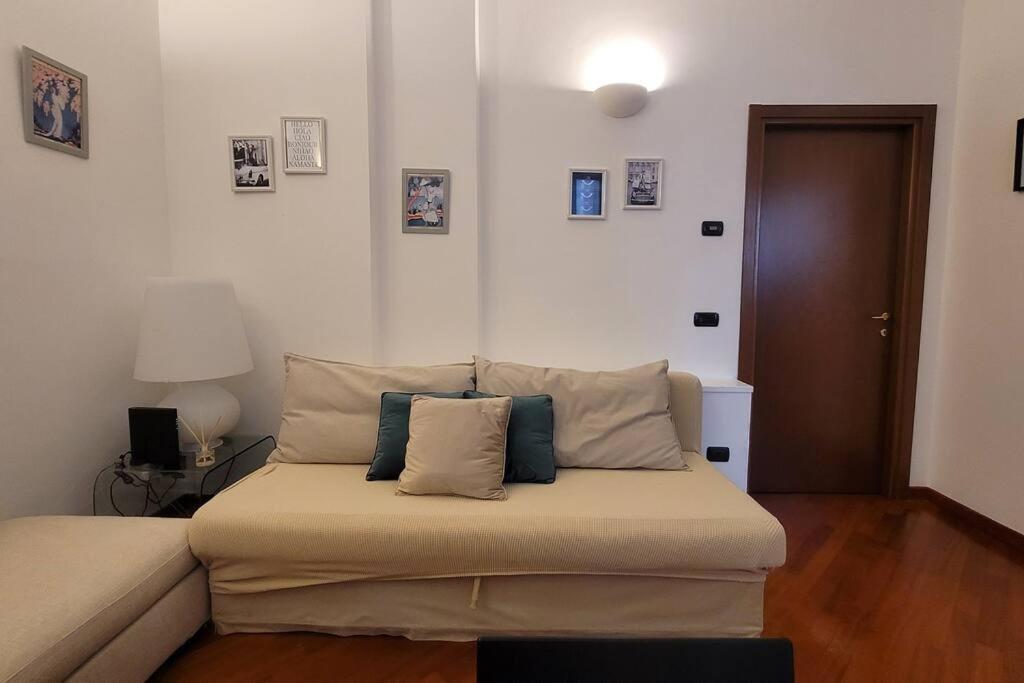 Apartment Navigli-centro Stylish In Design District *
