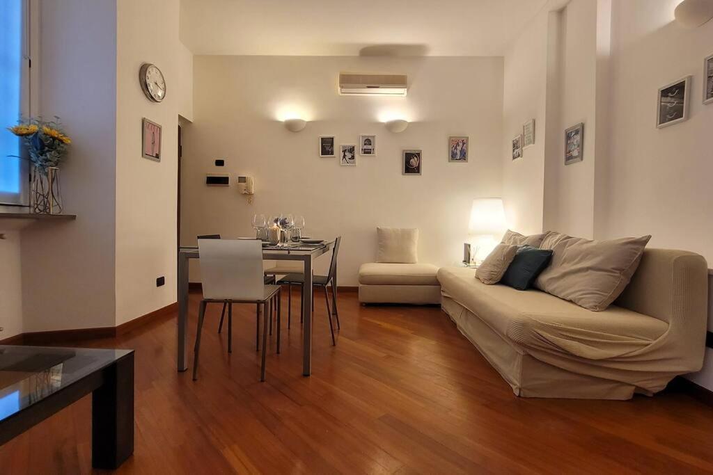 Apartment Navigli-centro Stylish In Design District