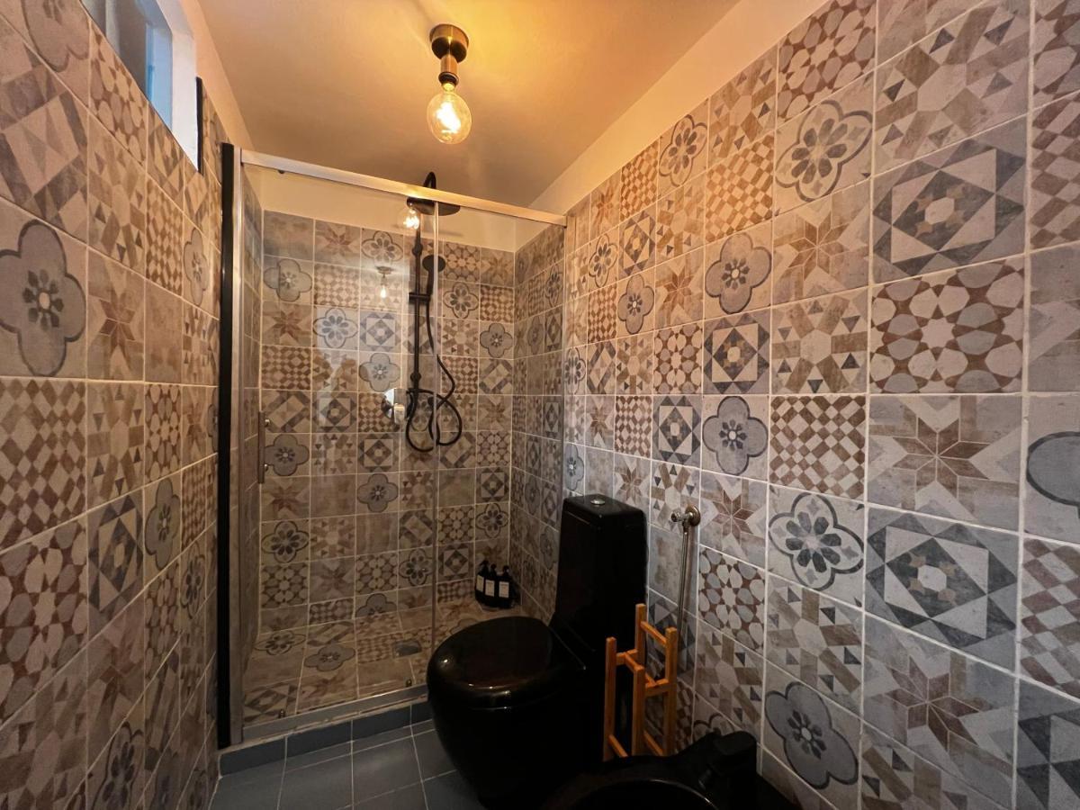 Apartment Regina Ai Navigli - Sky Tv, Wifi And Breakfast Box