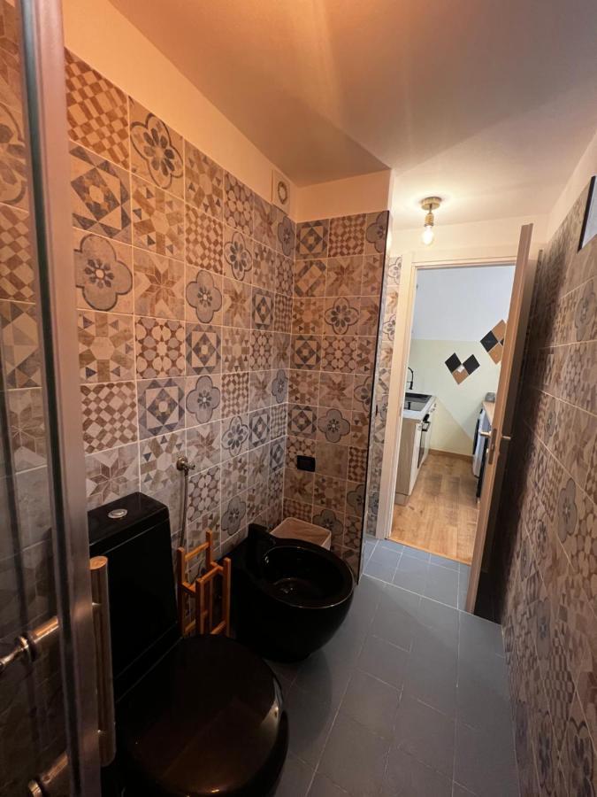 Apartment Regina Ai Navigli - Sky Tv, Wifi And Breakfast Box