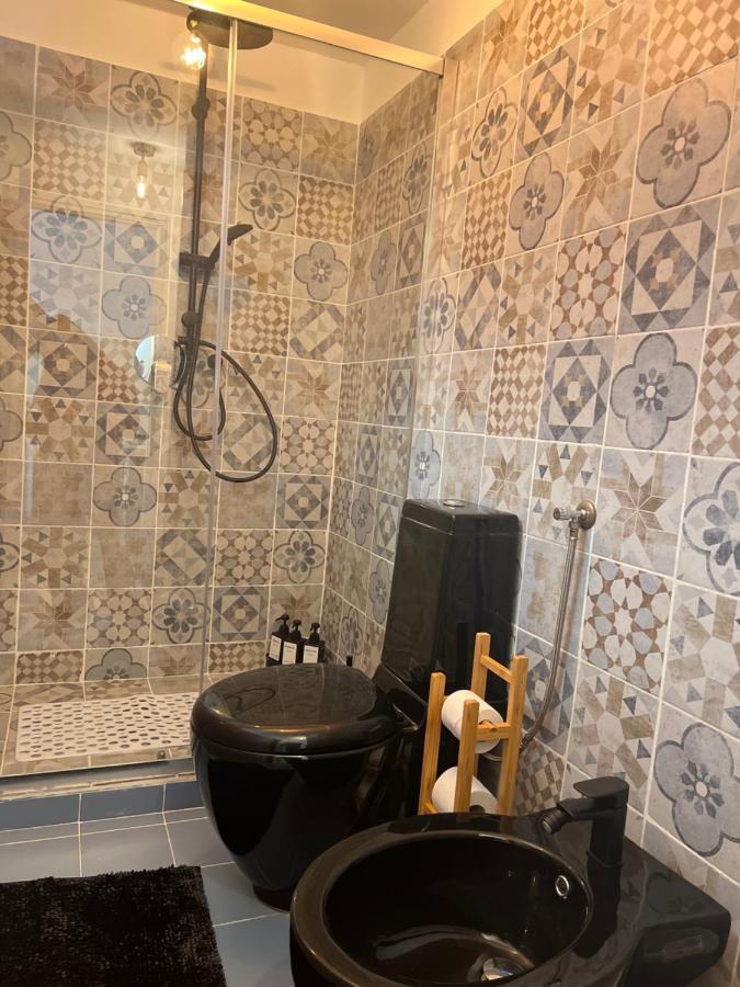 Apartment Regina Ai Navigli - Sky Tv, Wifi And Breakfast Box
