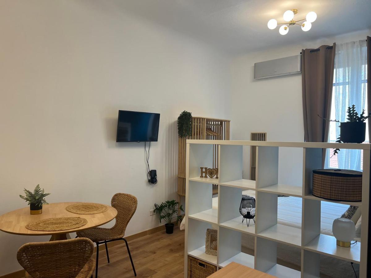 Regina Ai Navigli - Sky Tv, Wifi And Breakfast Box Apartment Milan
